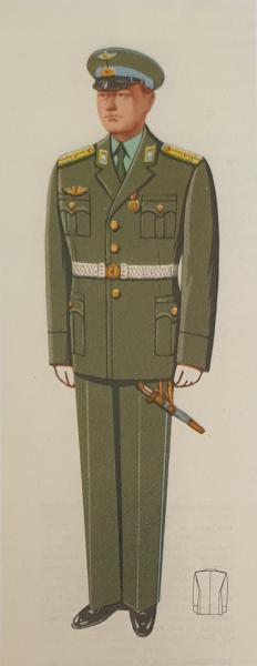 Летняя парадная форма одежды для строя офицеров ВВС БНА обр. 1968 года