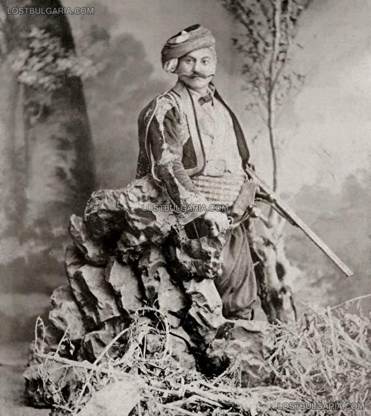 Войводата Филип Тотю (1830 1907), снимка от времето на участието му във Втората българска легия, 1868 г.