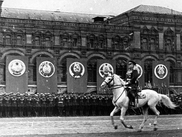 Г.К. Жуков на Параде Победы 24.06.1945 05