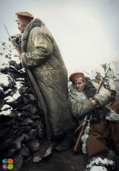  на Буджоите, 1917 год. ПМВ, Южния фронт. Болгарские солдаты вооружены винтовкой и штуцером Манлихера М1895 (колориз.)