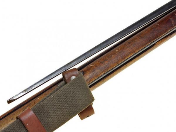 7,62 мм русская драгунская винтовка обр. 1891 1910 года со штыком (штык примкнут по походному) 04