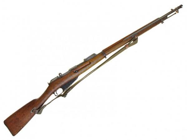 7,62 мм русская драгунская винтовка обр. 1891 1910 года со штыком (штык примкнут по походному) 01