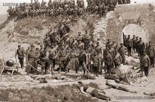  войска пред превзетото укрепление Айваз баба край Одрин   13 март 1913г.