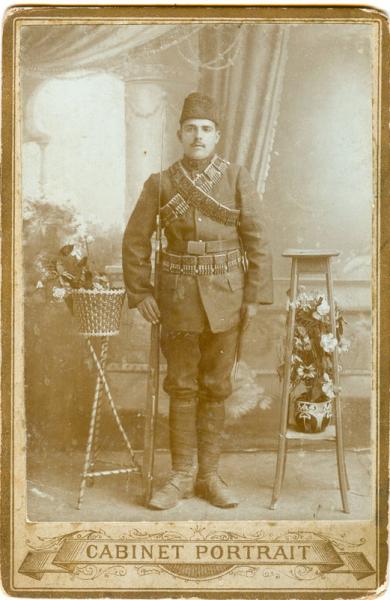  солдат предположительно с винтовкой Маузера обр. 1890 года. 1909 год 02