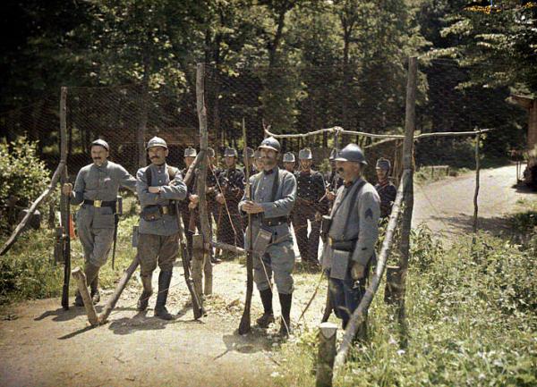  швейцарская граница. ПМВ, 1917 год. Французские военнослужащие вооружены винтовками Лебеля 01
