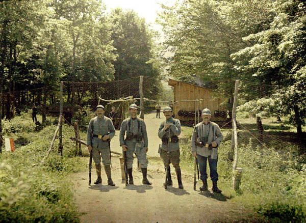  швейцарская граница. ПМВ, 1917 год. Французские военнослужащие вооружены винтовками Лебеля 02