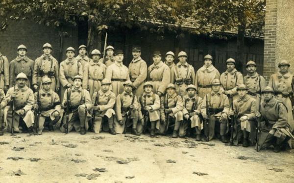  военнослужащие, вооружённые мушкетонами обр. 1892 года и обр. 1892 1916 года 01