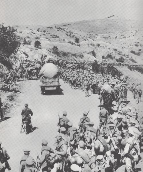  пехотная бригада генерала Дитерихса на марше. Македония. 1916 год