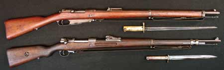  винтовки М1888 и М1898, доставшиеся грекам в ПМВ на Салоникском фронте. Винтовки могли достаться потом и болгарам 01