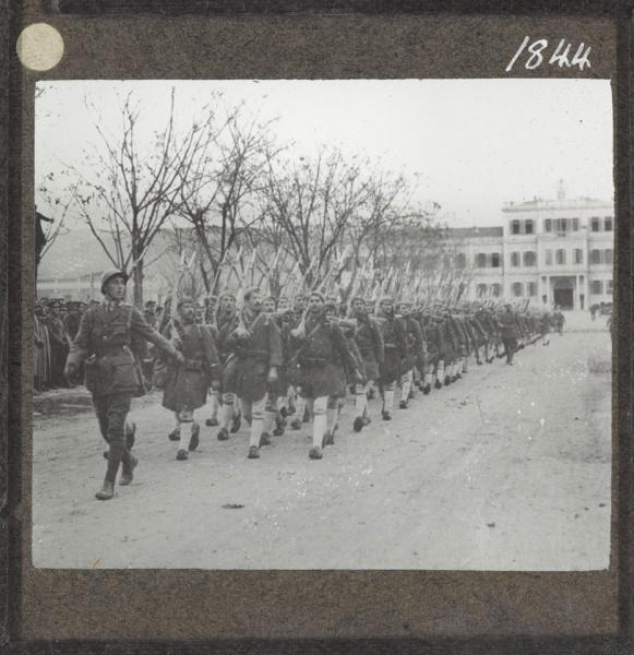 Greek soldiers arrive at Salonika, 1917