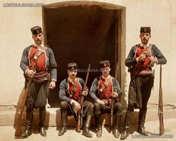  жандармеристи в Солун след изтеглянето на българската армия от града през Междусъюзническата война, 1913 г.