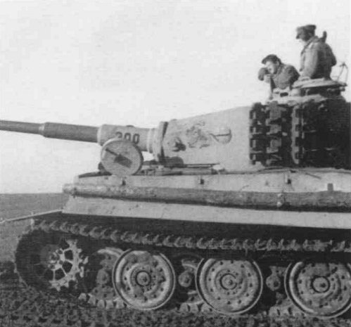 30 4 2   PzAbt 505№300 Avgustinovo 1944 L t Reder